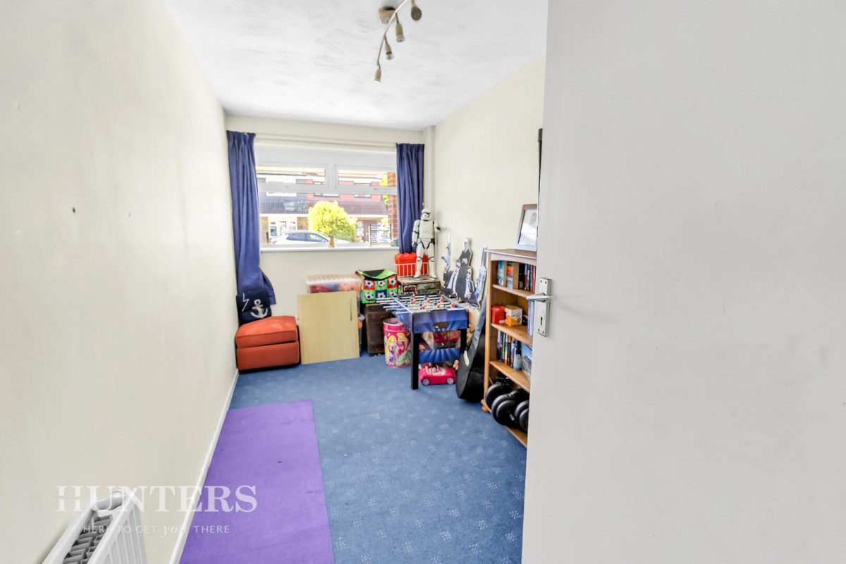 Chichester Close, Smithy Bridge OL15 8QL