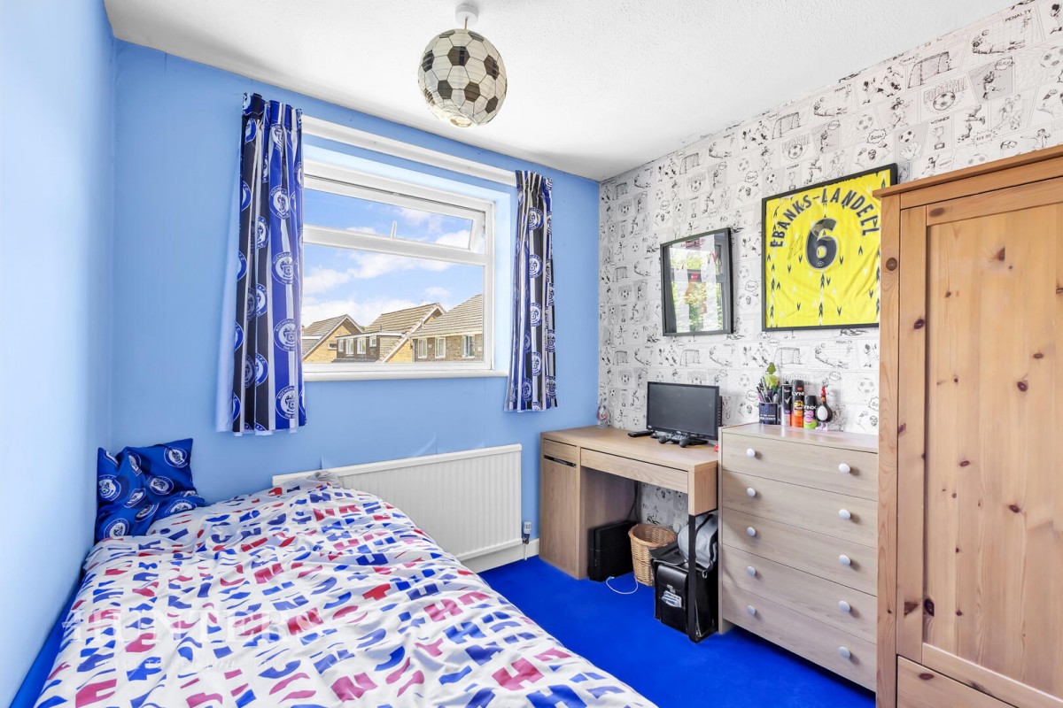 Chichester Close, Smithy Bridge OL15 8QL