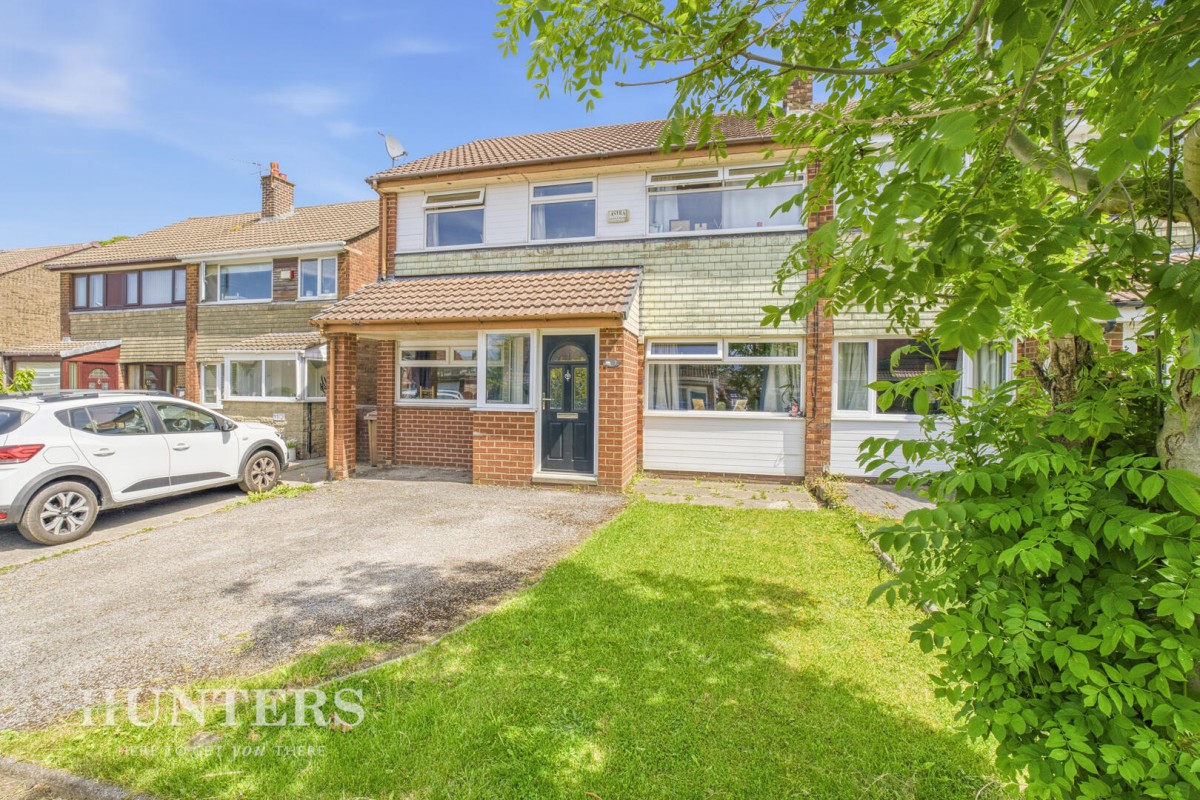 Chichester Close, Smithy Bridge OL15 8QL
