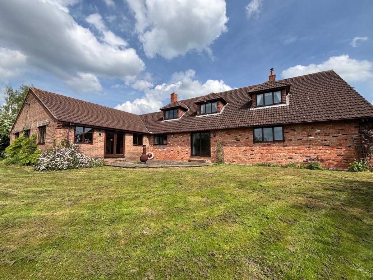 Brickyard Lane, Walkeringham, Doncaster