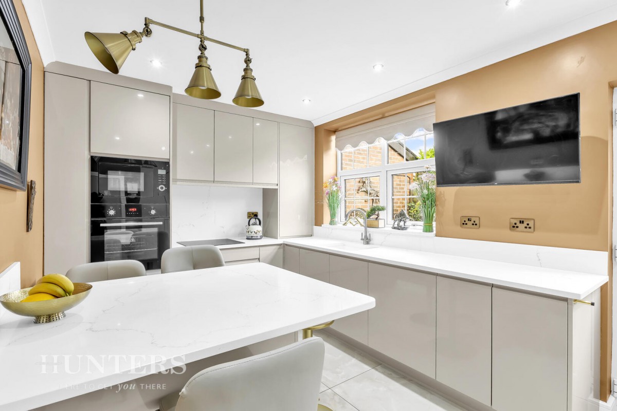 Ashfield, Milnrow Road, Hollingworth Lake, OL15 0BN