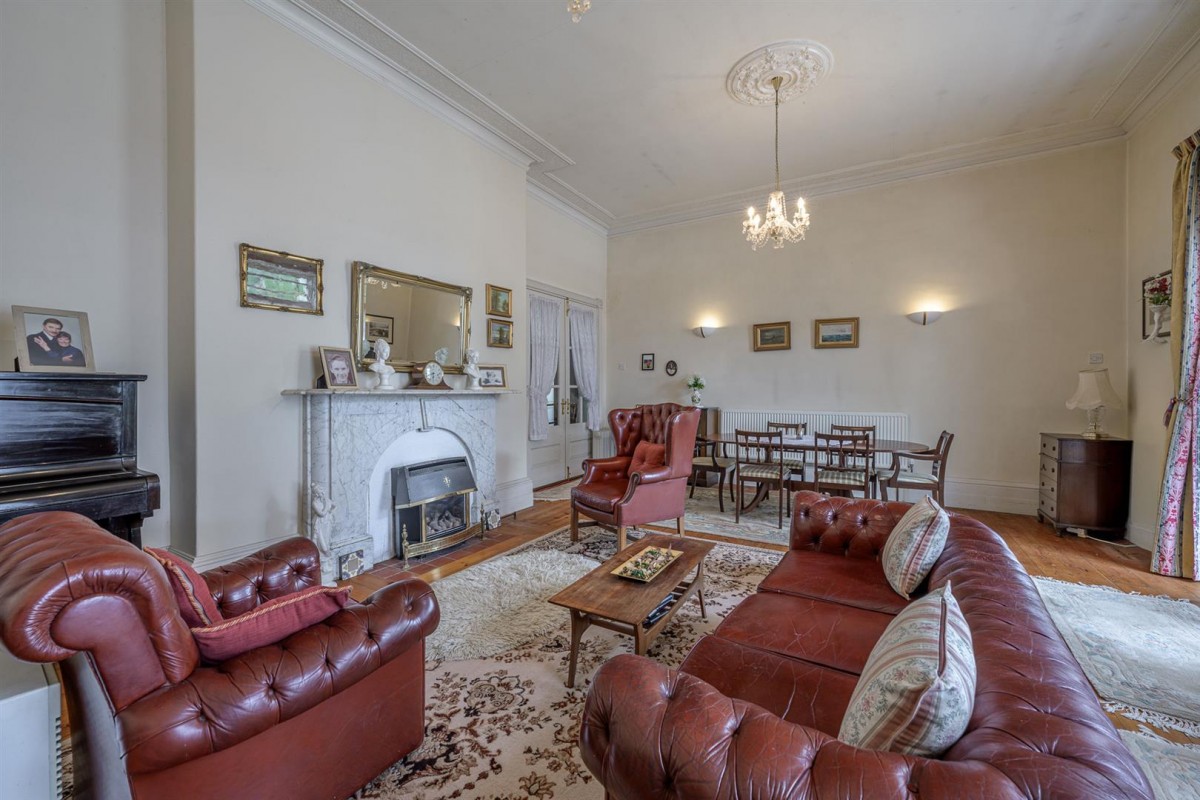 St Michael's, High Street, Kingswinford, DY6 8AA