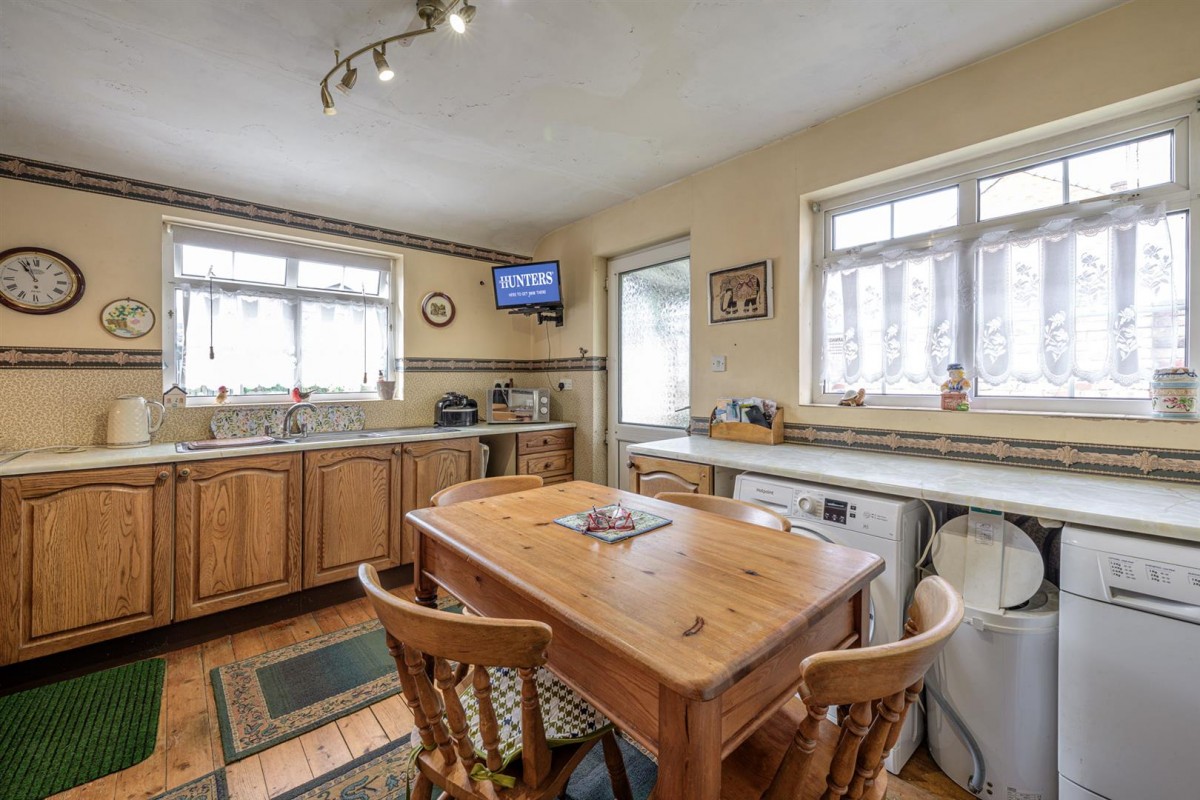 St Michael's, High Street, Kingswinford, DY6 8AA