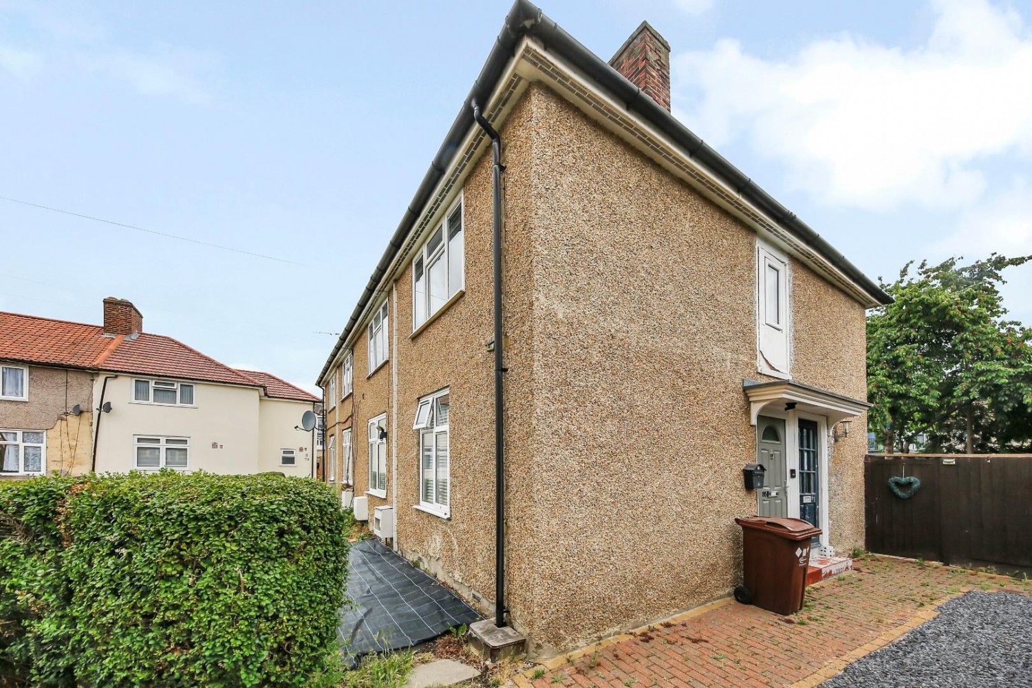 Bentry Road, Dagenham, RM8