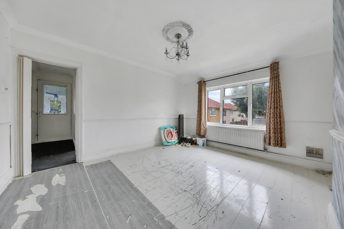Bentry Road, Dagenham, RM8