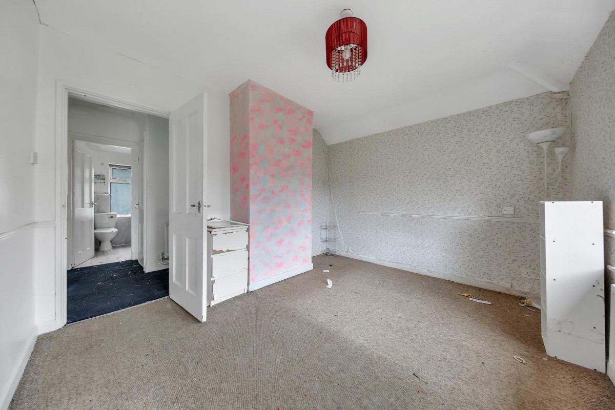 Bentry Road, Dagenham, RM8