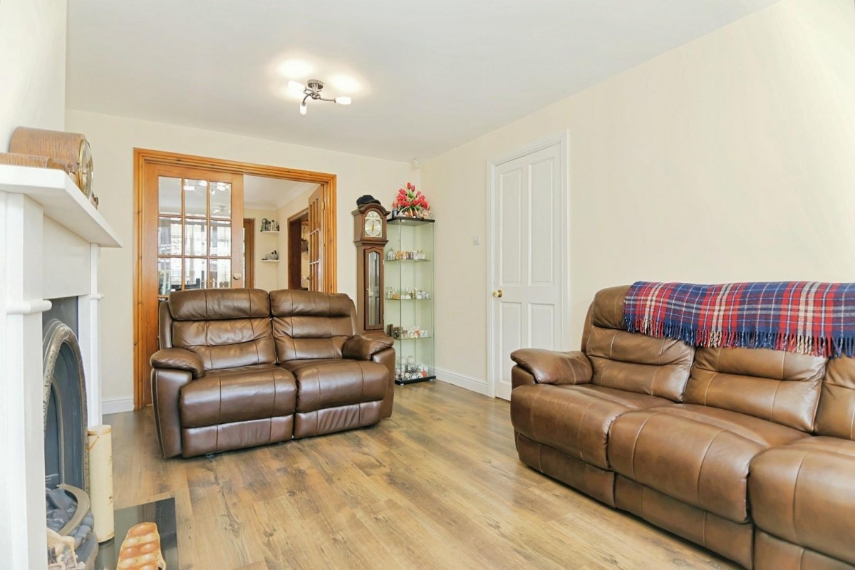 Leeds And Bradford Road, Pudsey, LS28 6LT
