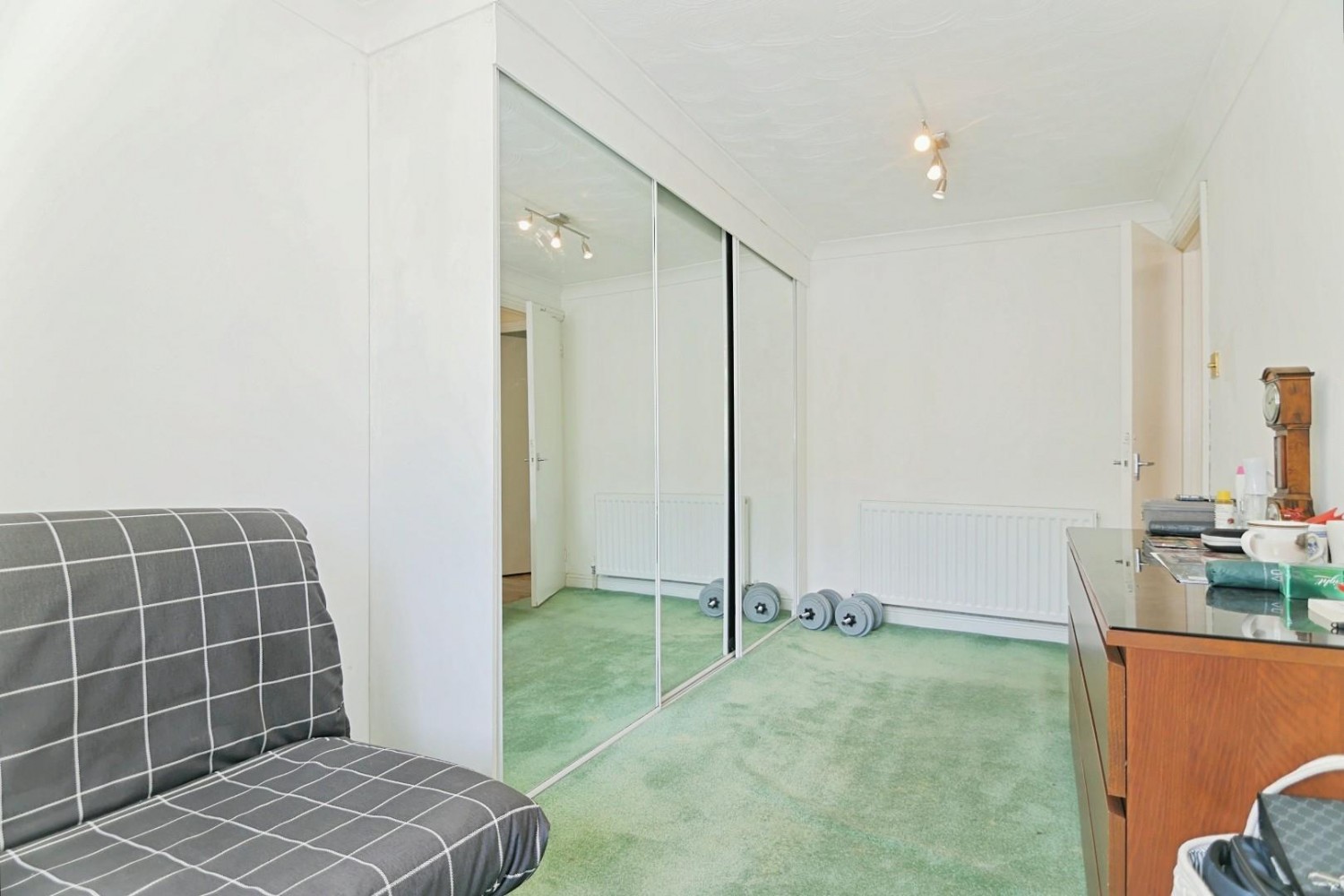 3 bedroom House for sale in Leeds And Bradford Road, Pudsey, LS28 6LT