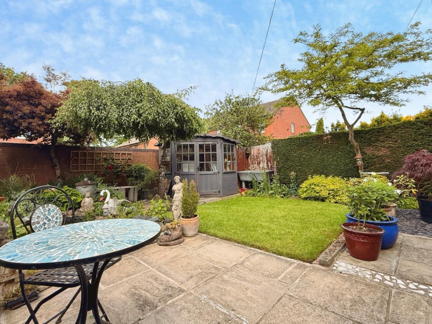 3 bedroom House for sale in Leeds And Bradford Road, Pudsey, LS28 6LT