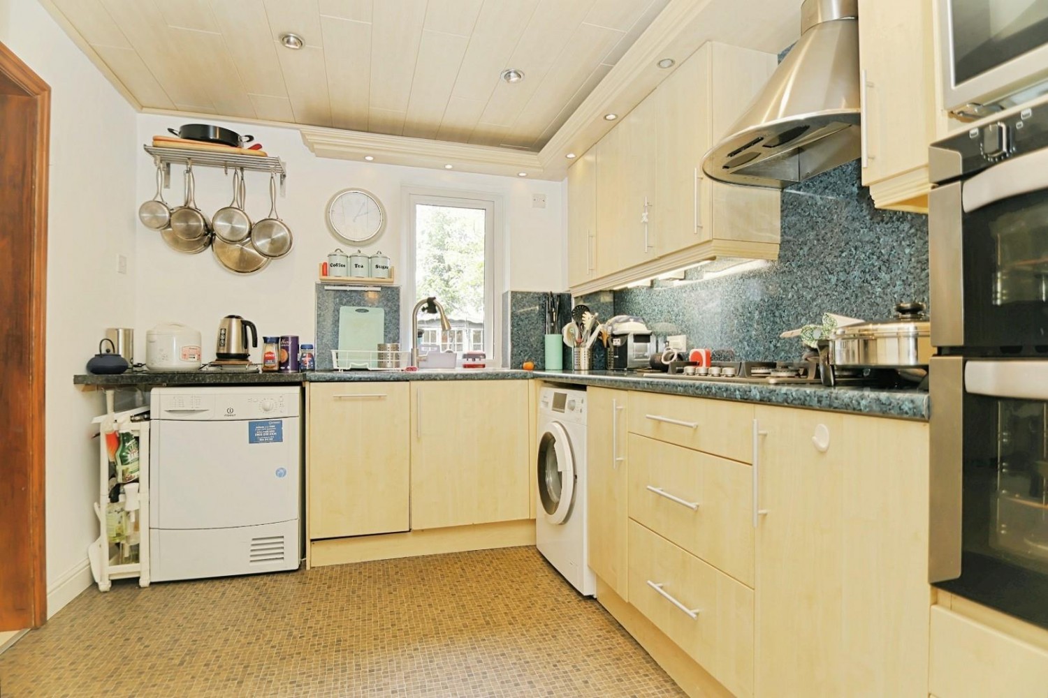 3 bedroom House for sale in Leeds And Bradford Road, Pudsey, LS28 6LT