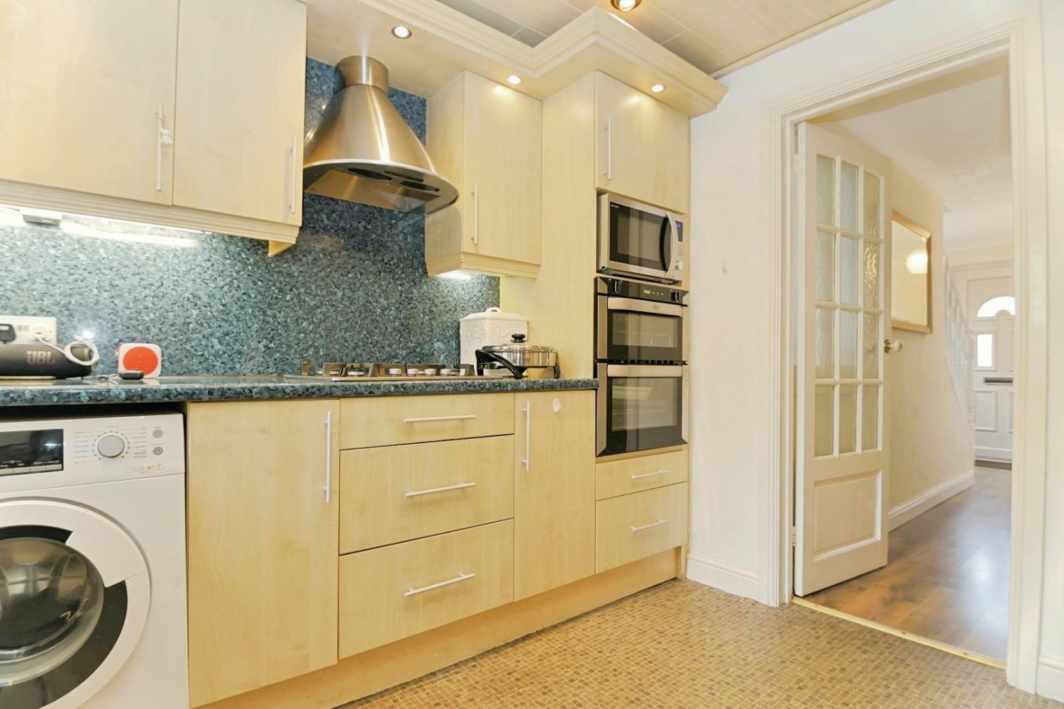 3 bedroom House for sale in Leeds And Bradford Road, Pudsey, LS28 6LT
