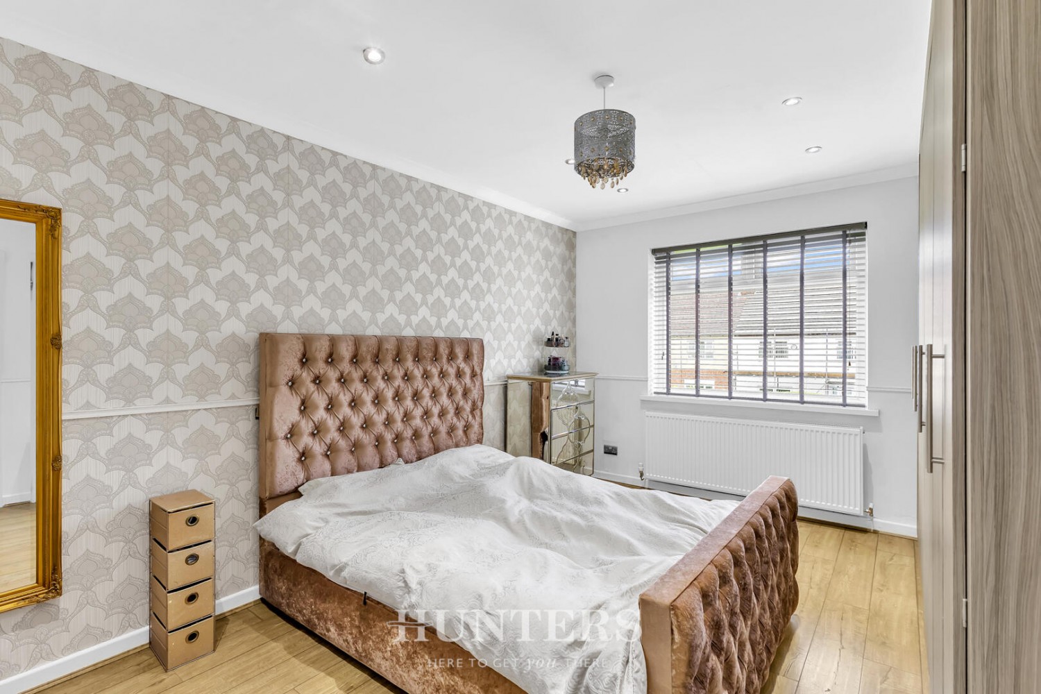 4 bedroom House for sale in Mossway, Alkrington, Manchester, M24