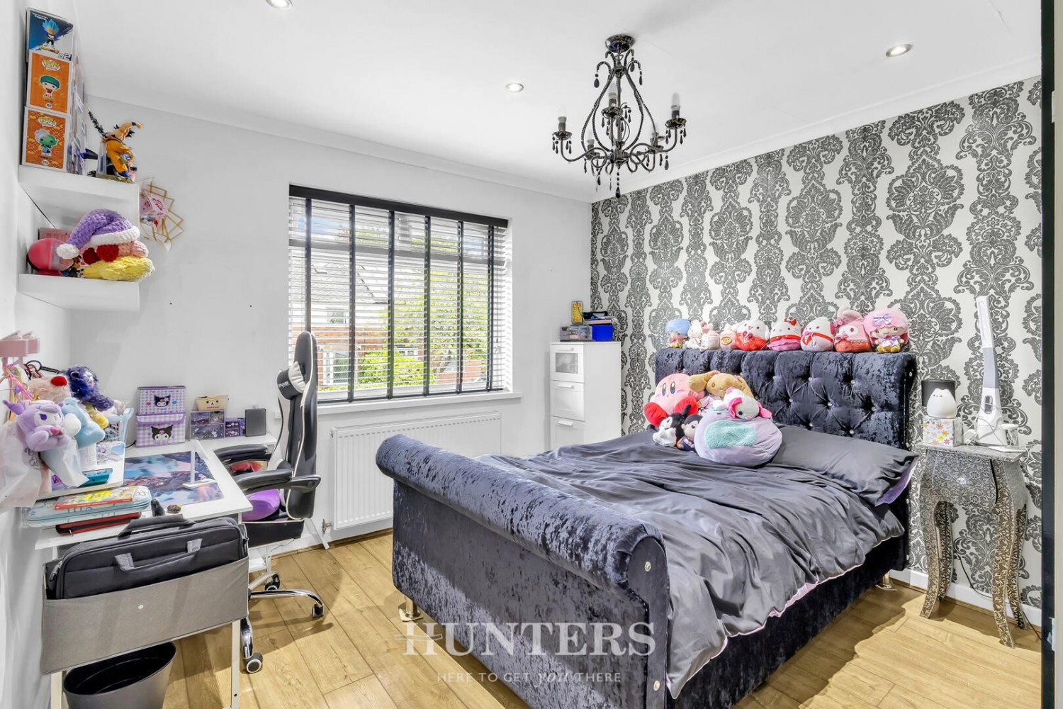 4 bedroom House for sale in Mossway, Alkrington, Manchester, M24