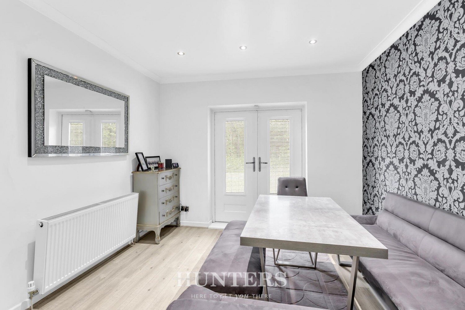 4 bedroom House for sale in Mossway, Alkrington, Manchester, M24