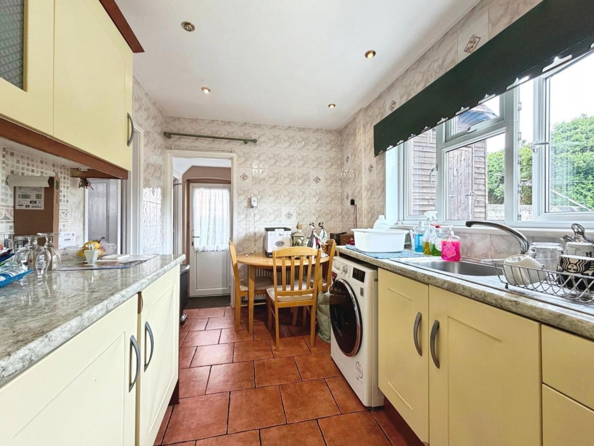 Bideford Crescent, Bristol