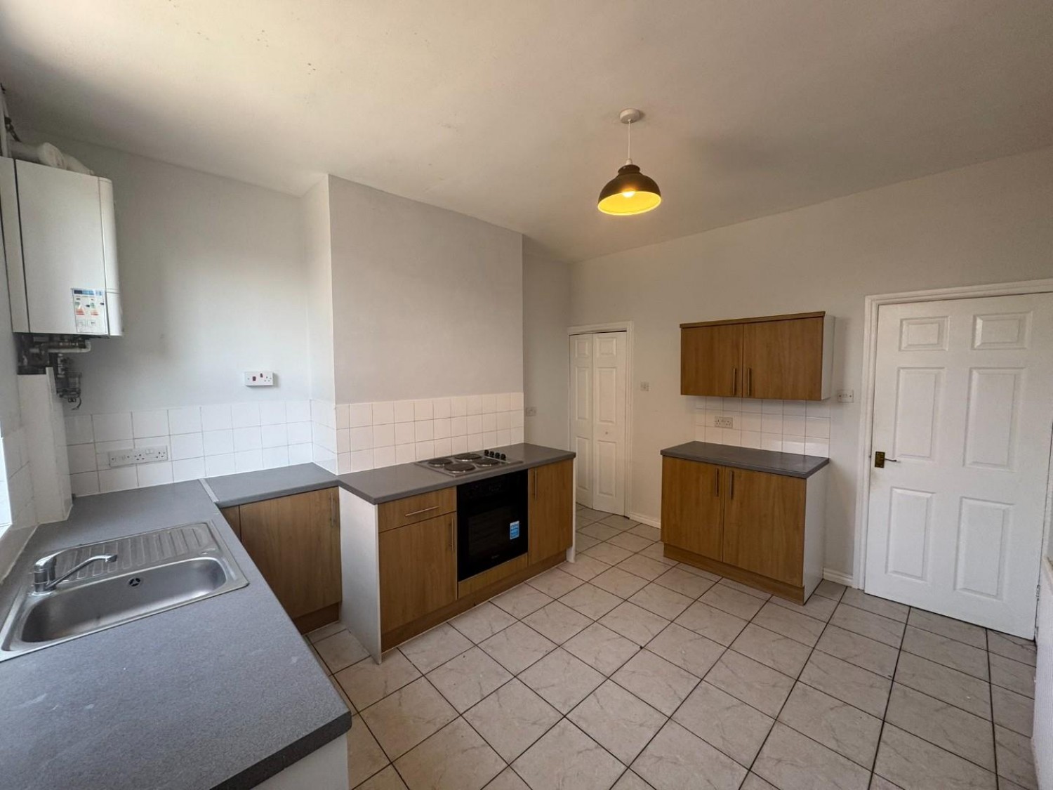 2 bedroom House to let in Smawthorne Grove, Castleford