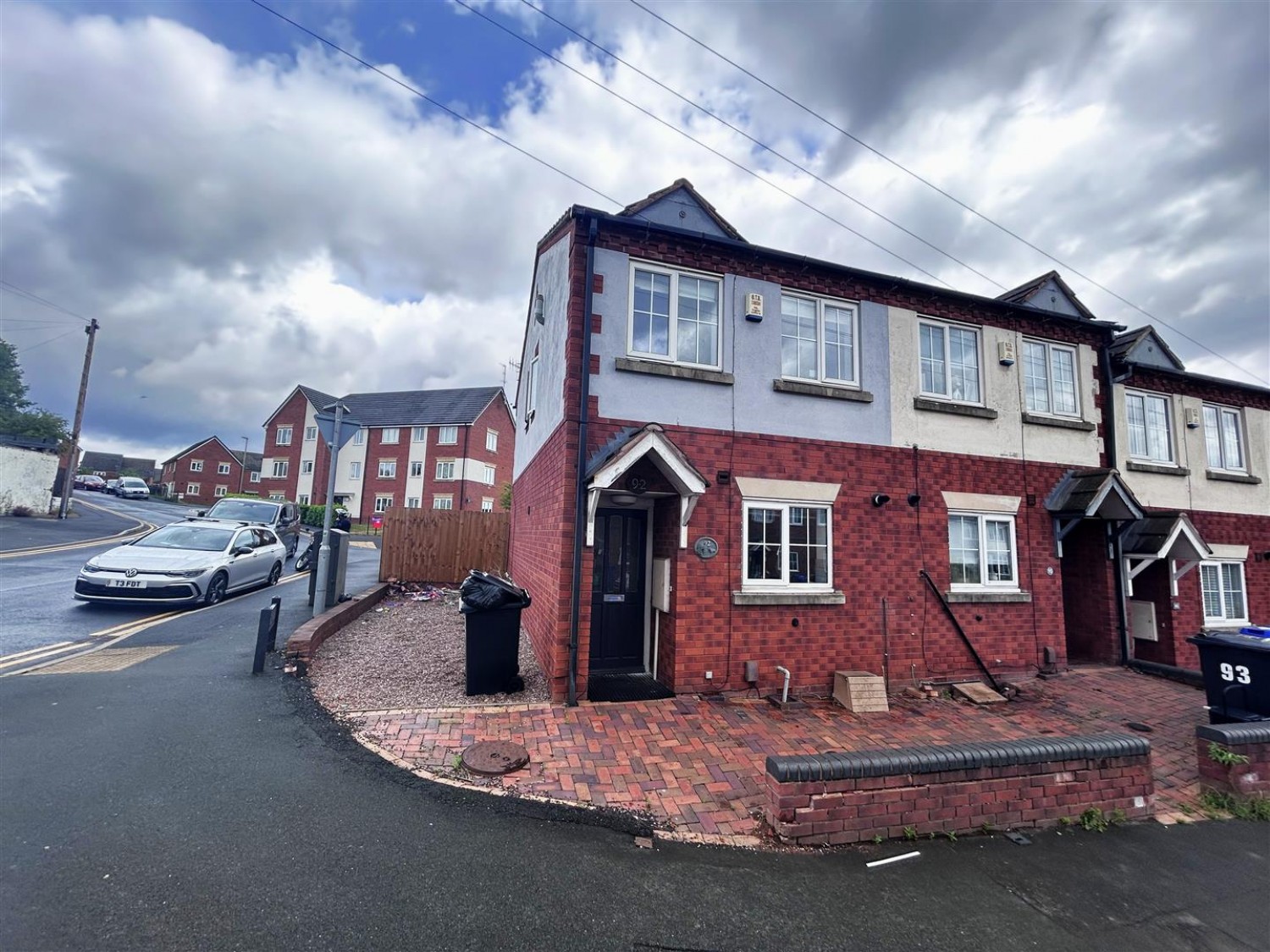 High Street, Quarry Bank, DY5 2AD