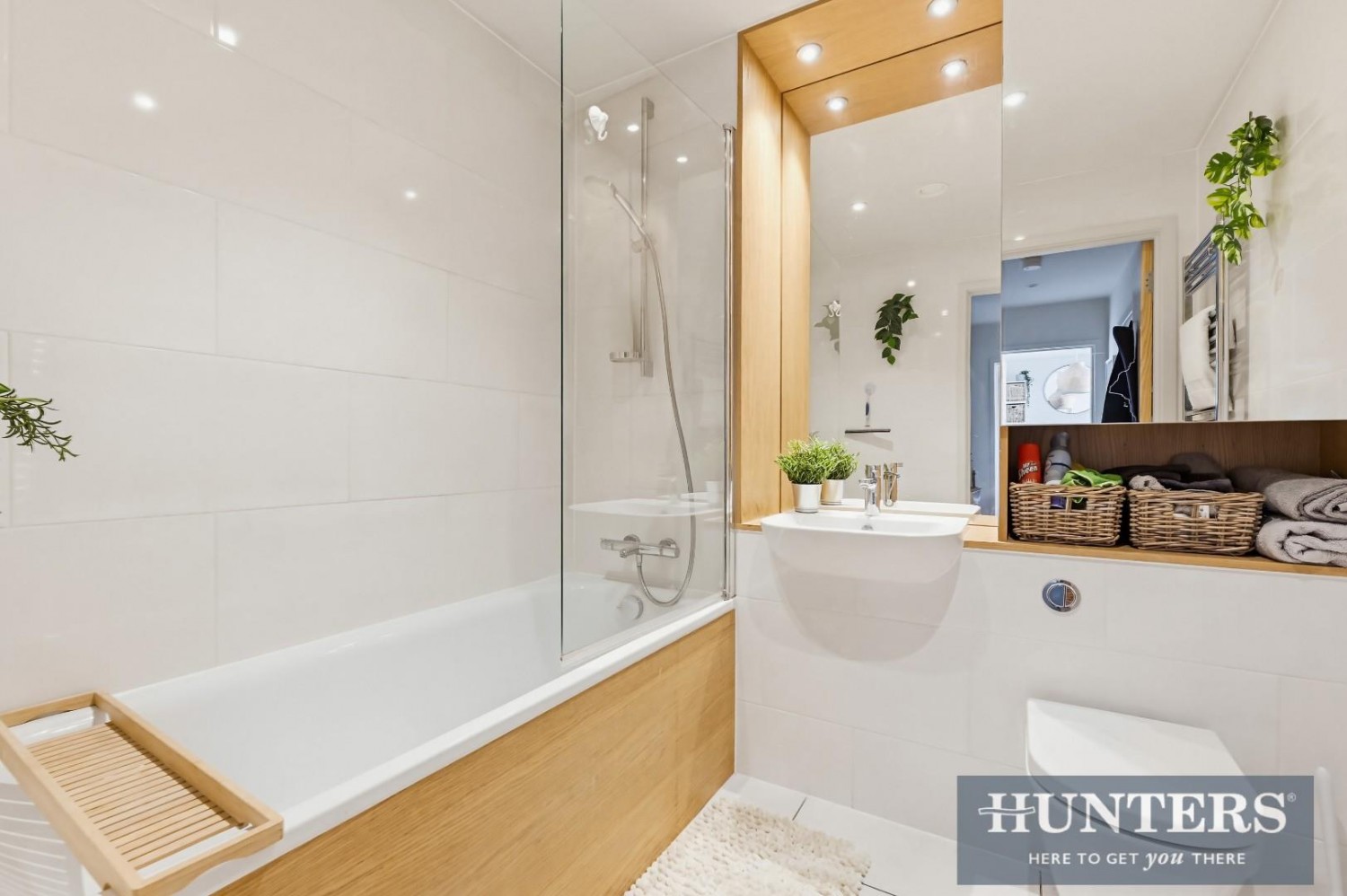 1 bedroom Flat for sale in Paddlers Avenue, Brentford