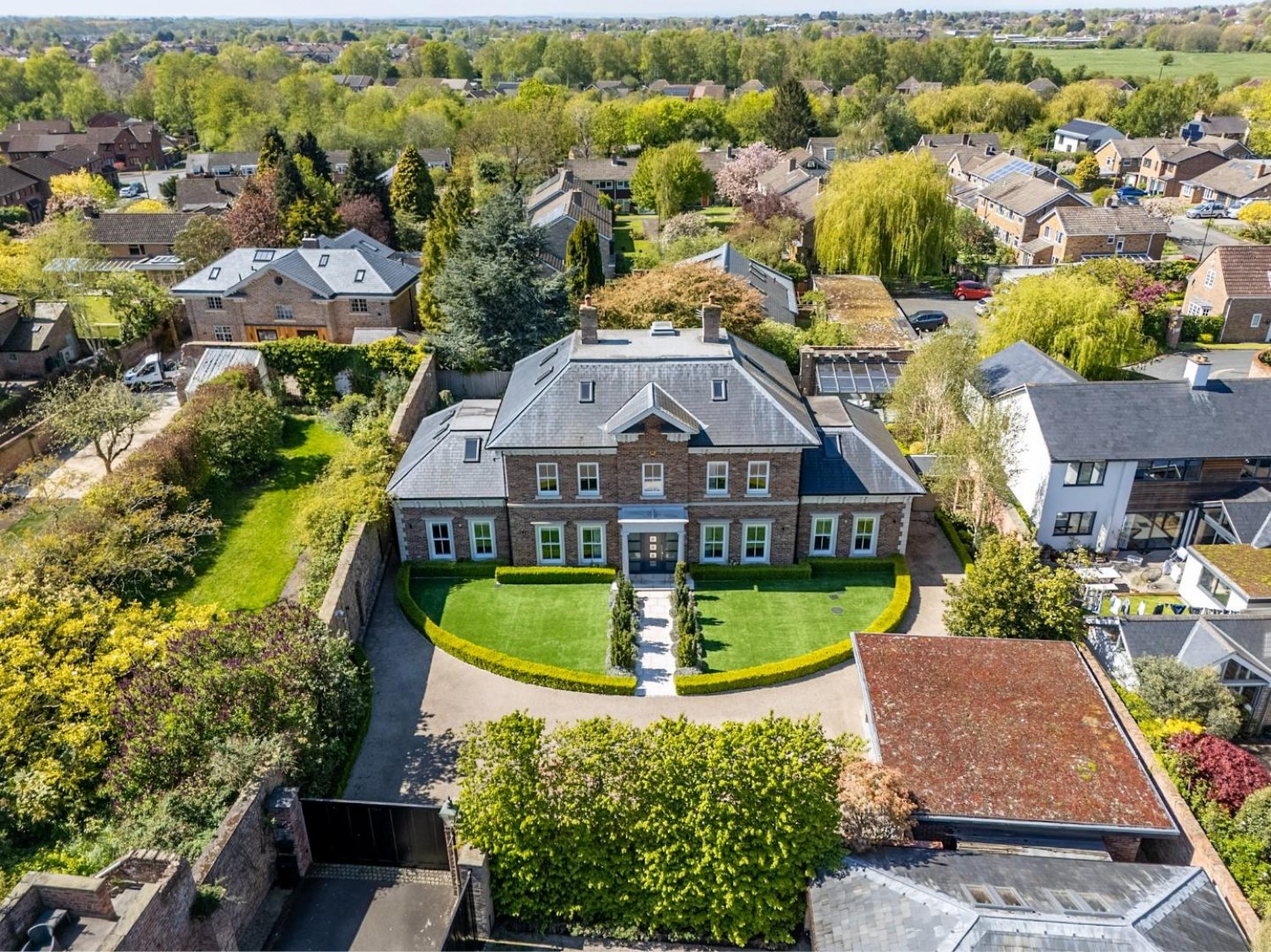 6 bedroom House to let in Tadcaster Road, York