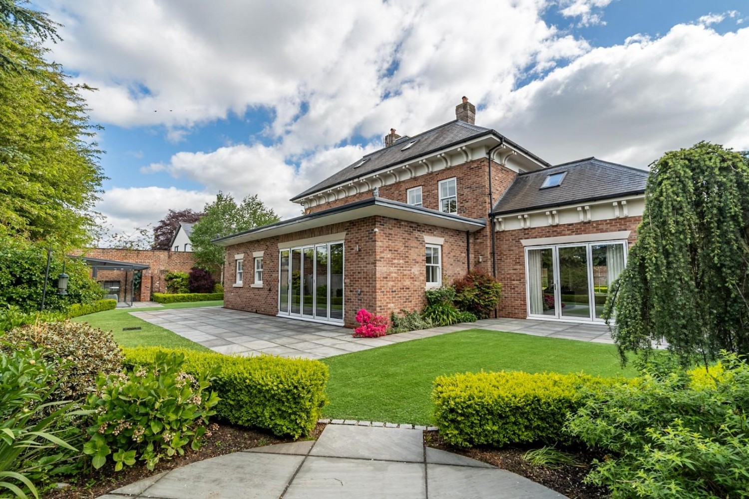 6 bedroom House to let in Tadcaster Road, York