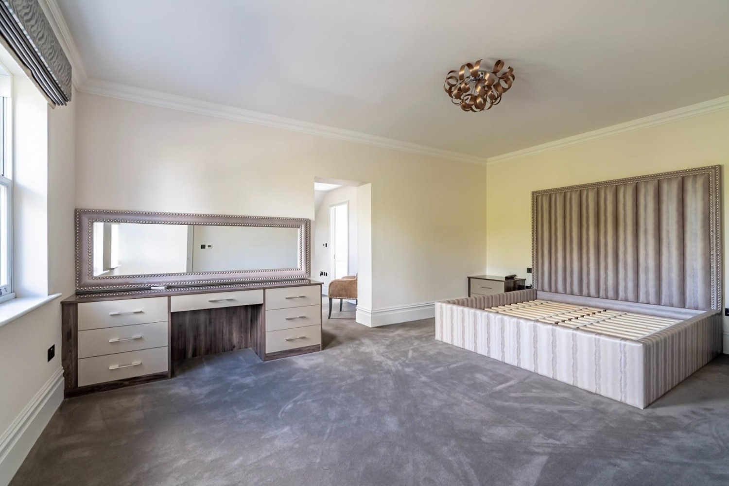 6 bedroom House to let in Tadcaster Road, York