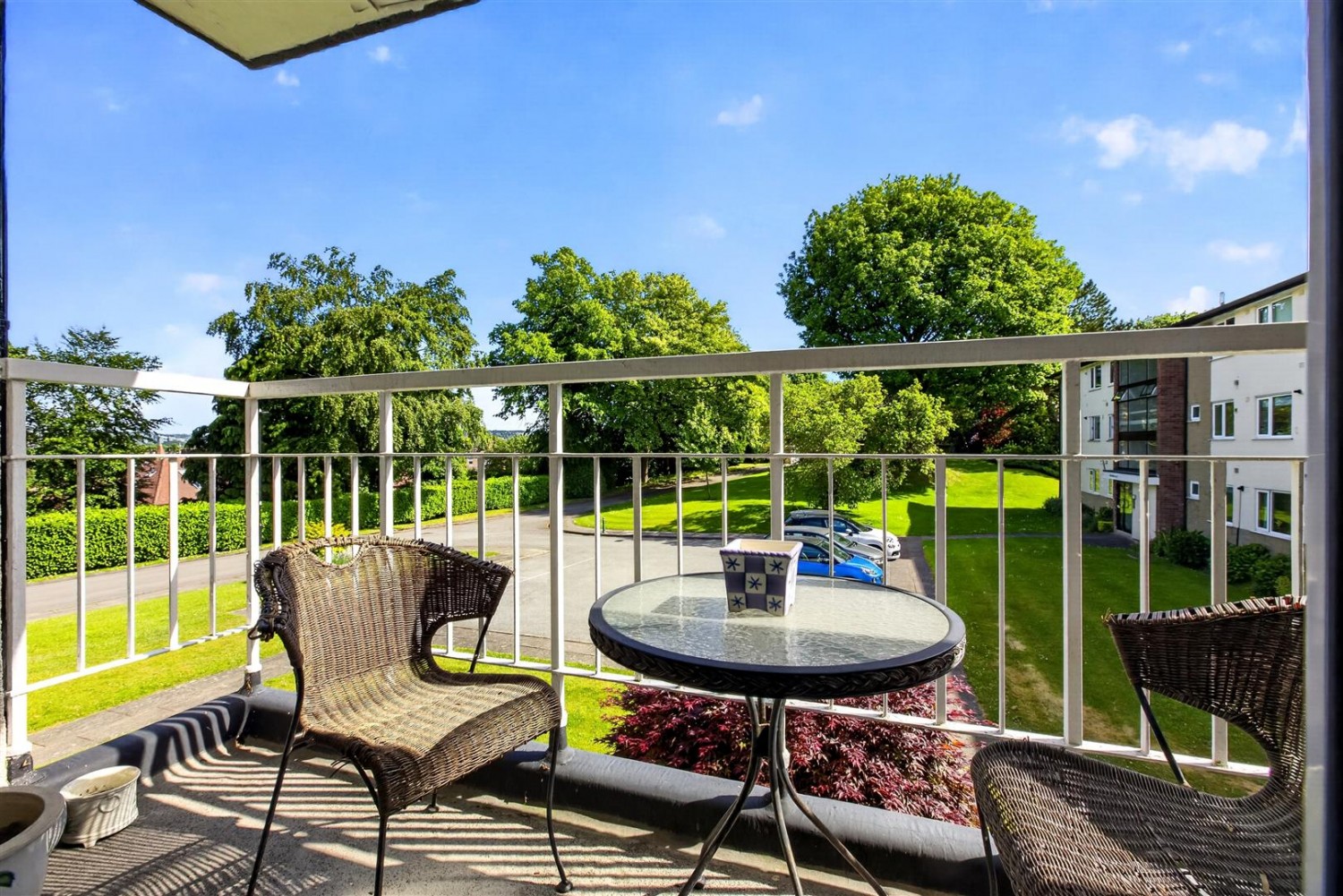 3 bedroom Flat for sale in The Glen, Sheffield