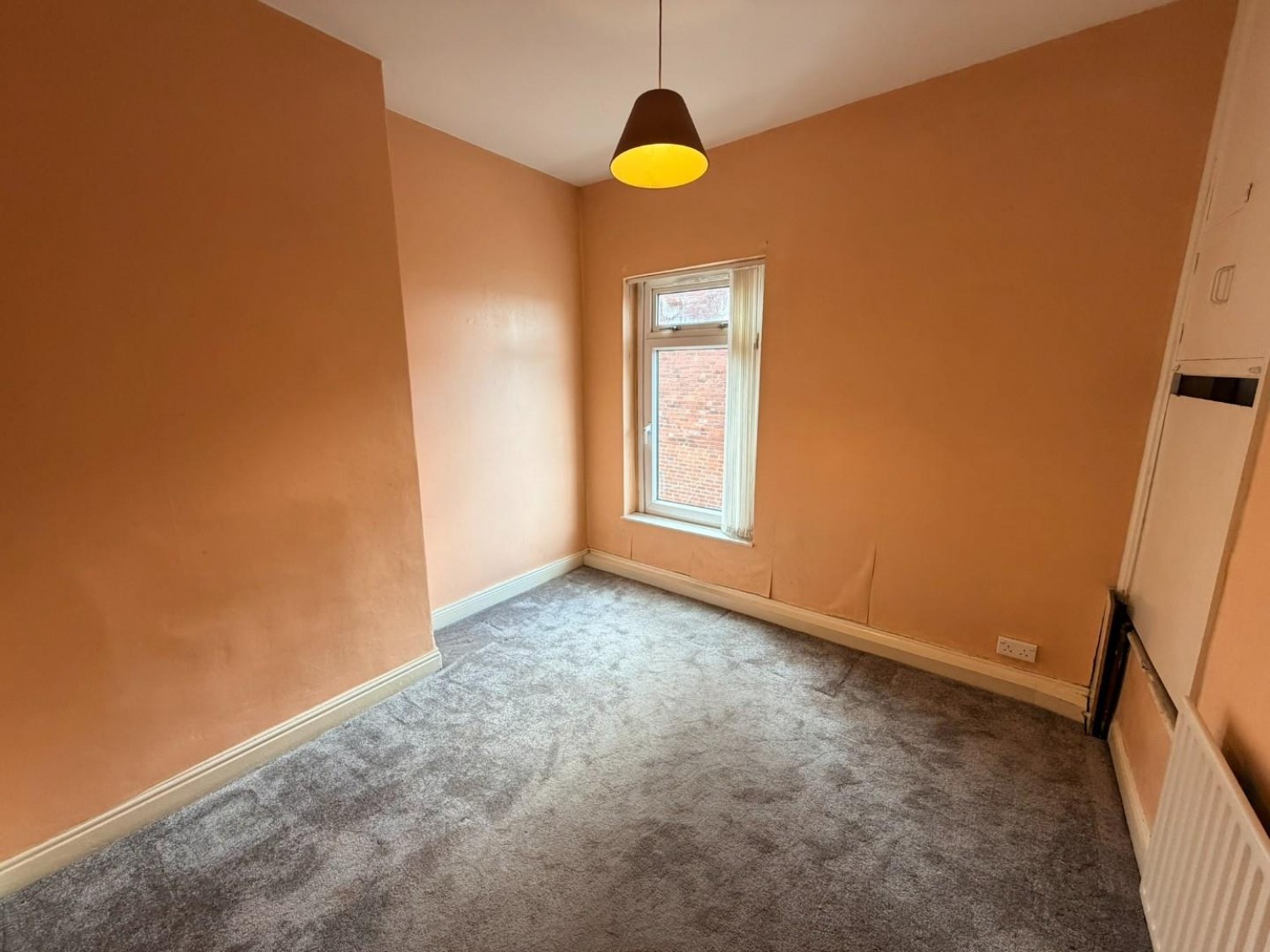 2 bedroom House to let in Crowther Place, Castleford