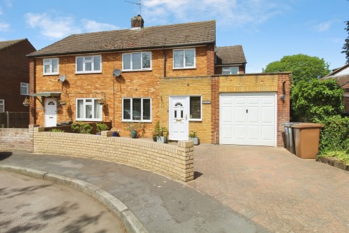 Cambridge Road, Wadesmill