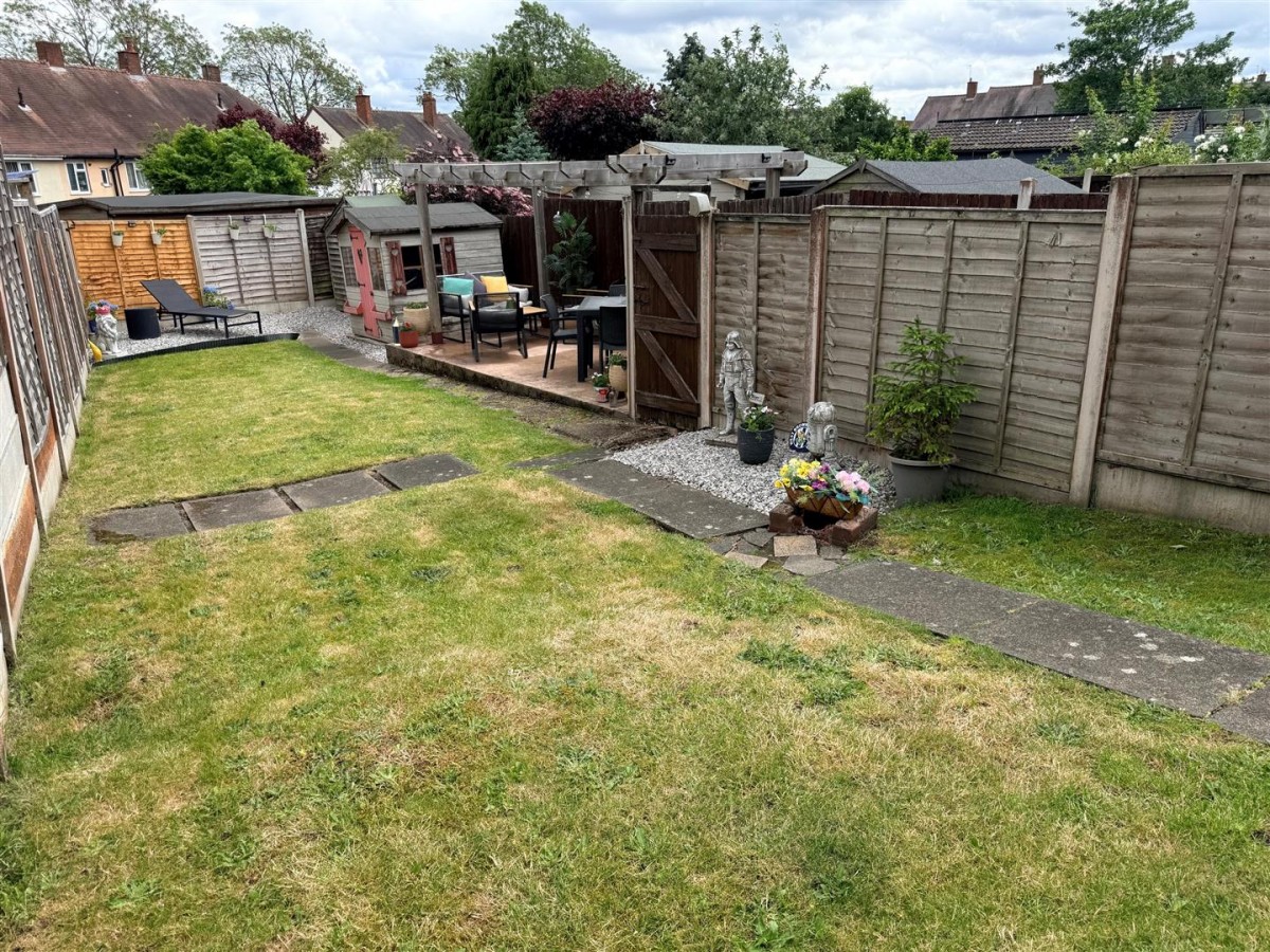 Shenstone Avenue, Stourbridge, DY8 3EJ