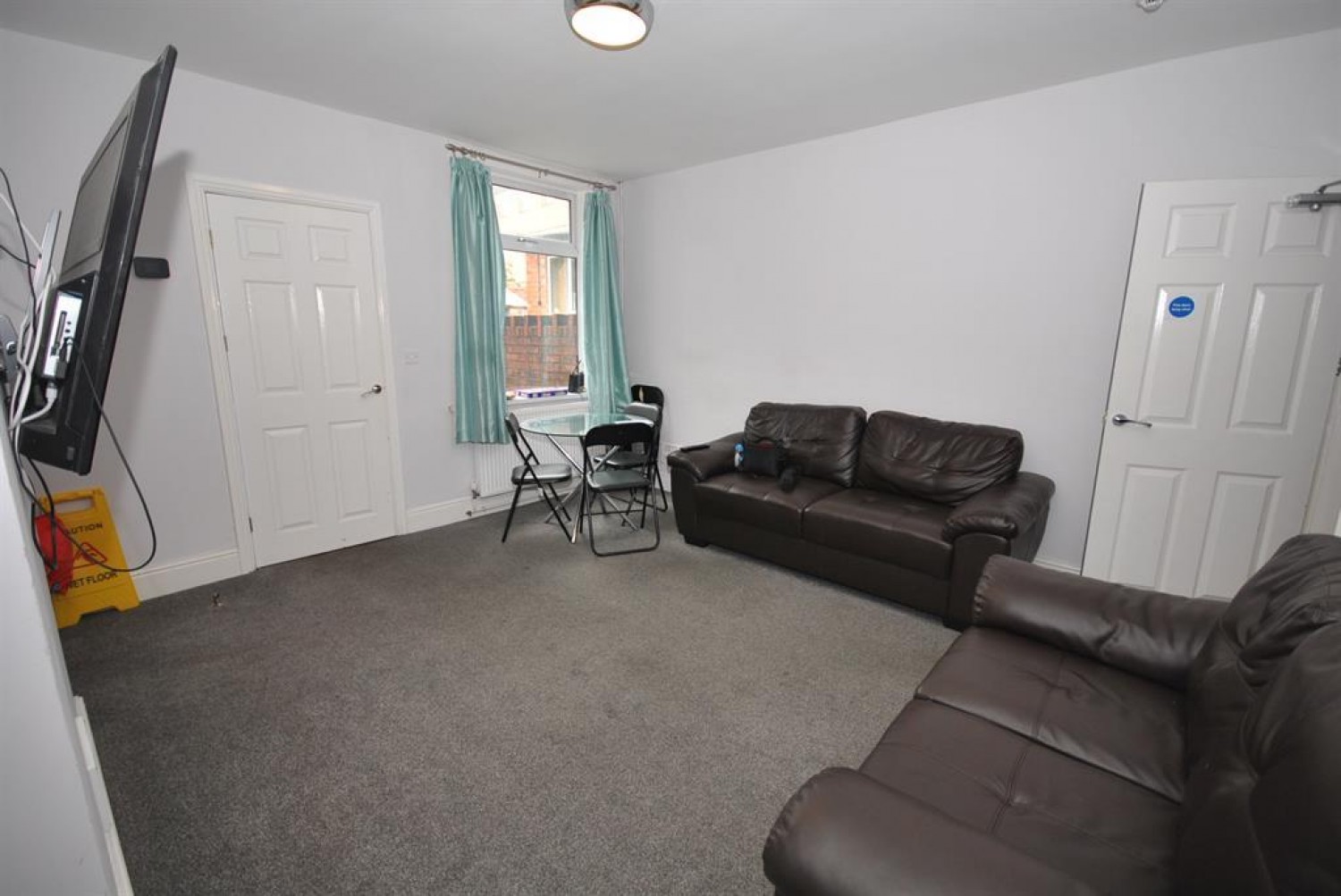 Room 3 39 Shirland Street, Stonegravels, Chesterfield