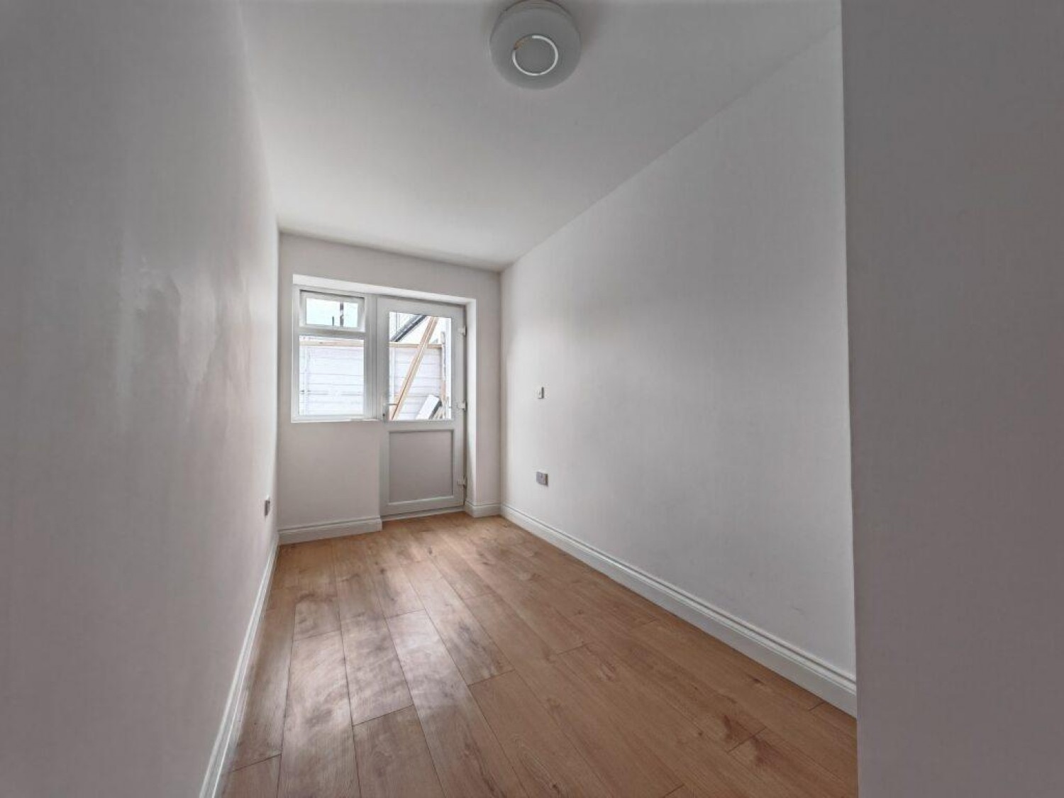 8 bedroom House to let in Whitley Wood Lane, Reading