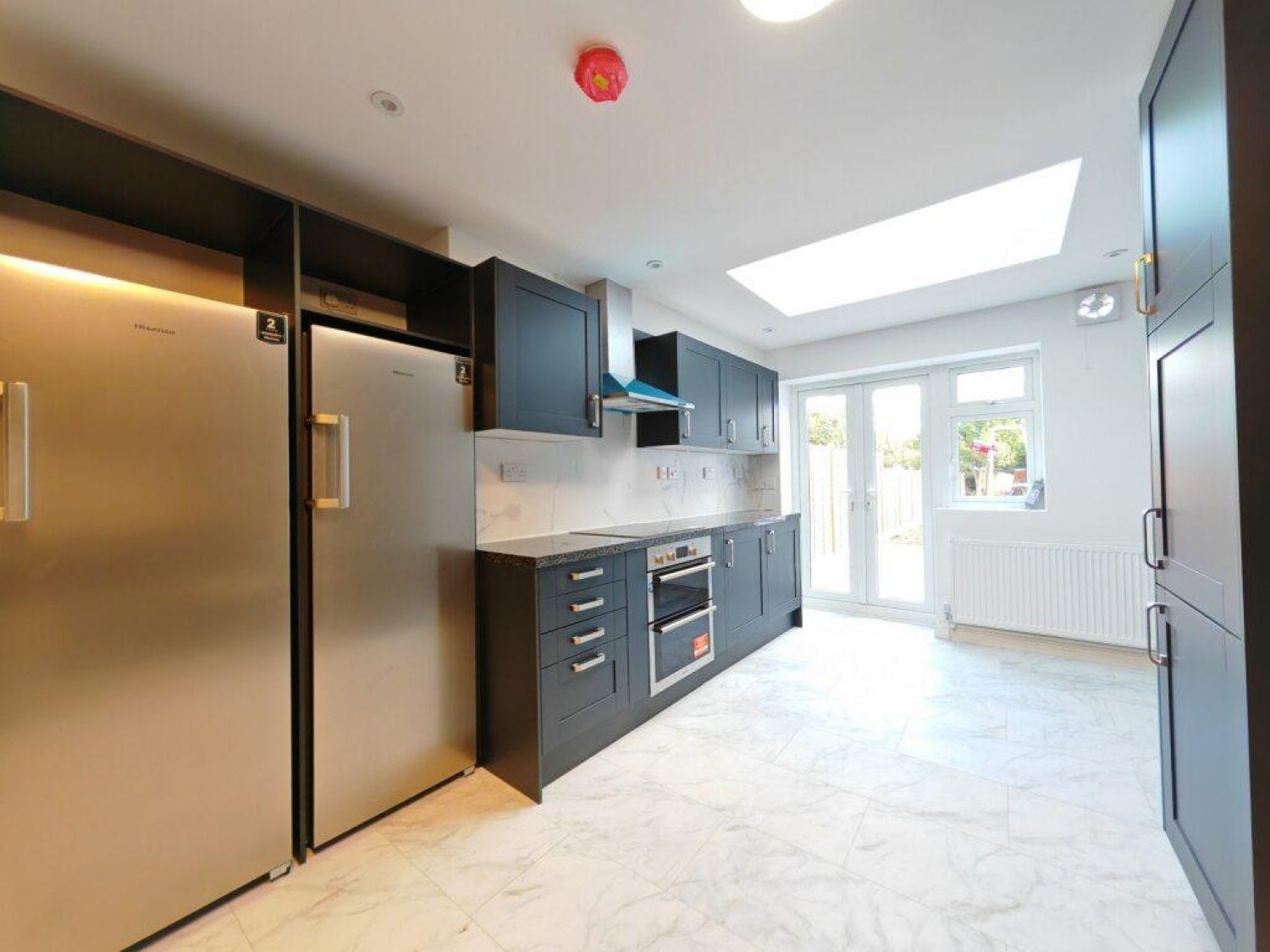 8 bedroom House to let in Whitley Wood Lane, Reading