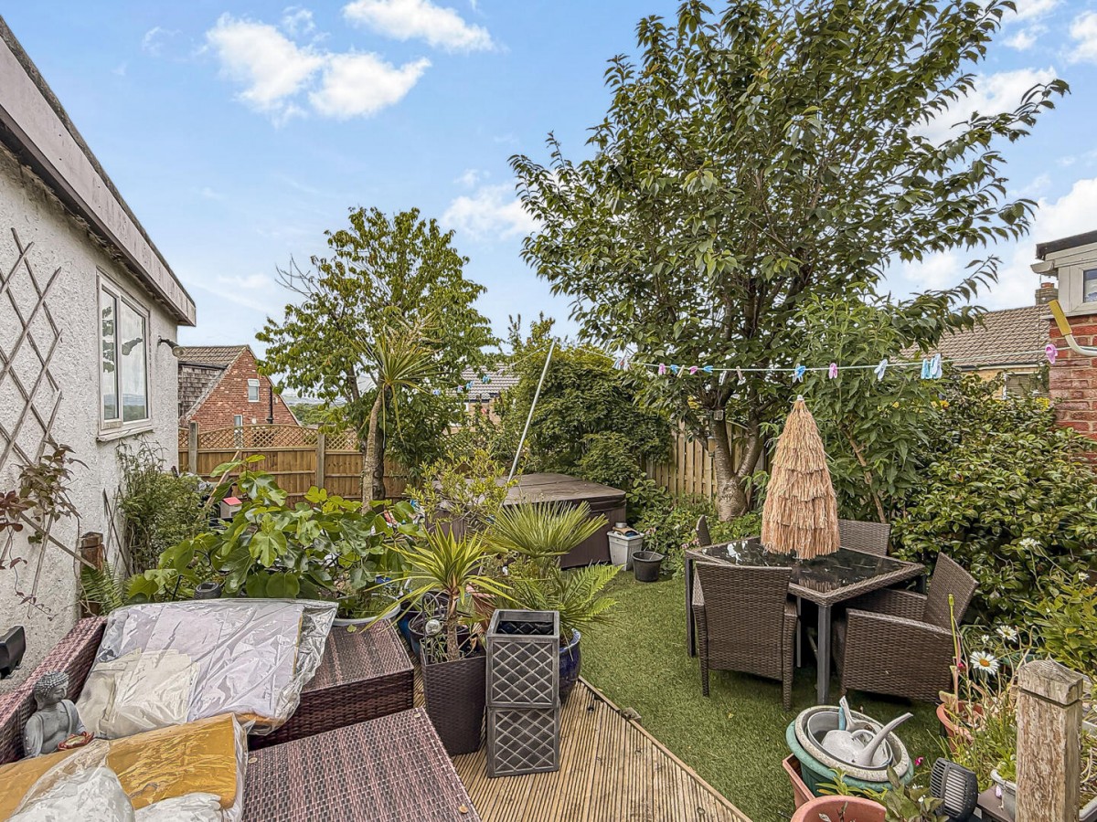 Banksfield Crescent, Yeadon, Leeds