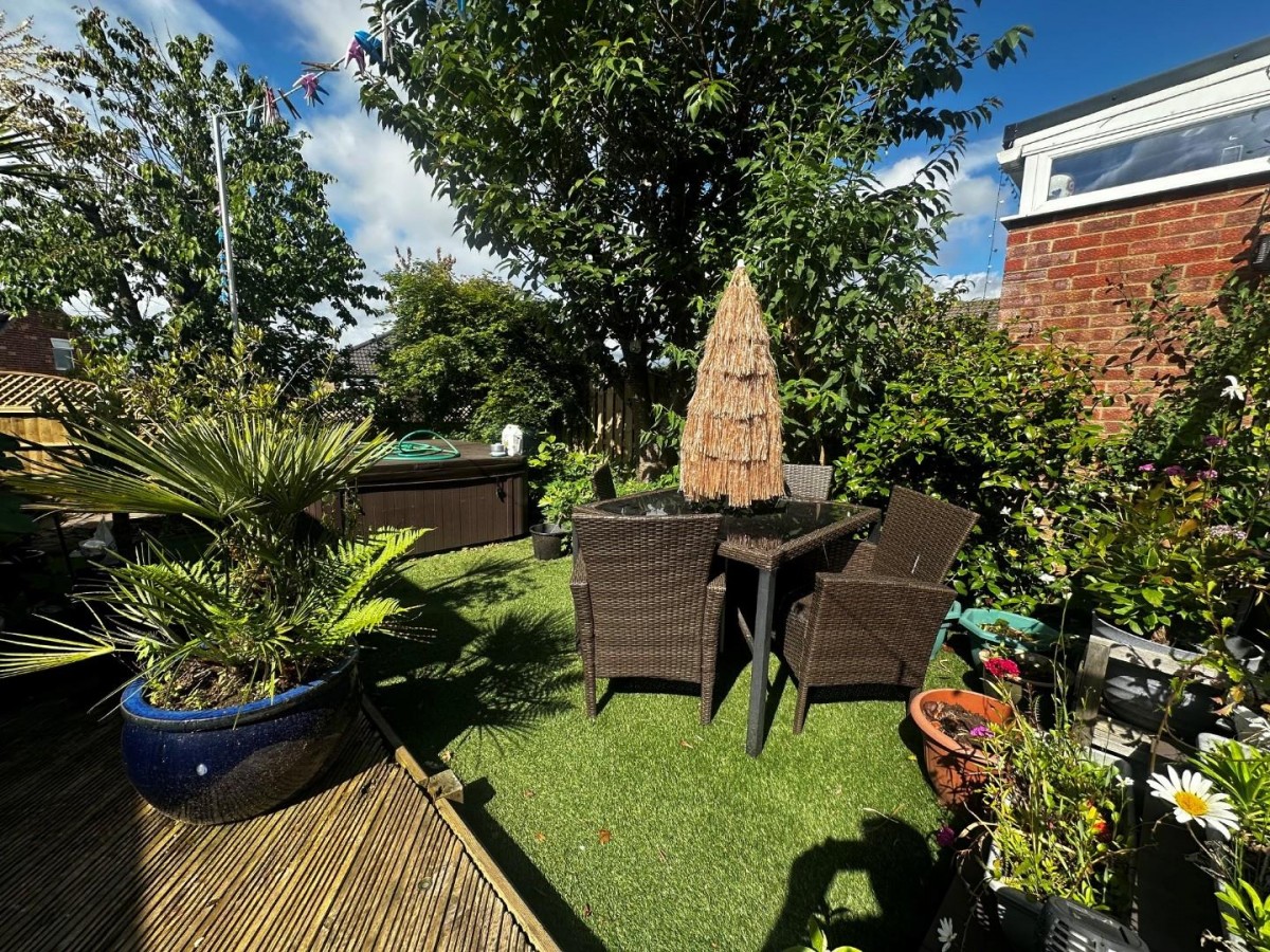 Banksfield Crescent, Yeadon, Leeds