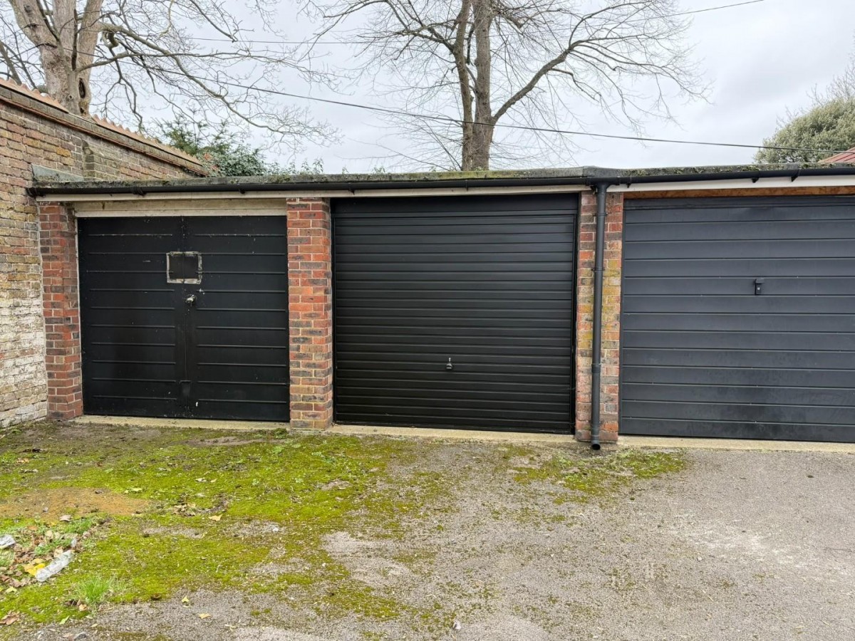 Beacon Grove, Carshalton