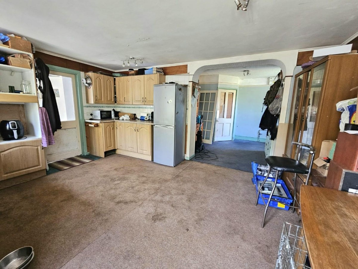 Box Road, Cam, Dursley