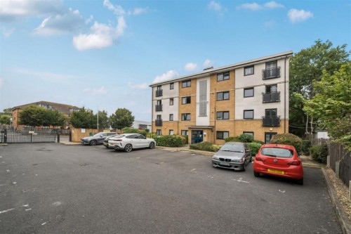 Meridian Court, 226 Yeading Lane, Hayes, Middlesex, UB4 9AU
