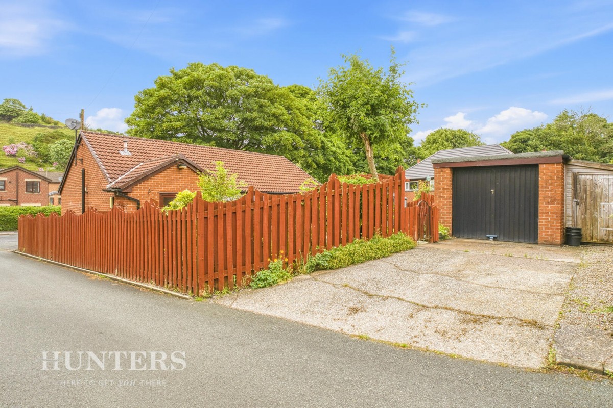 Shore Road, Shore, Littleborough, OL15 9LJ
