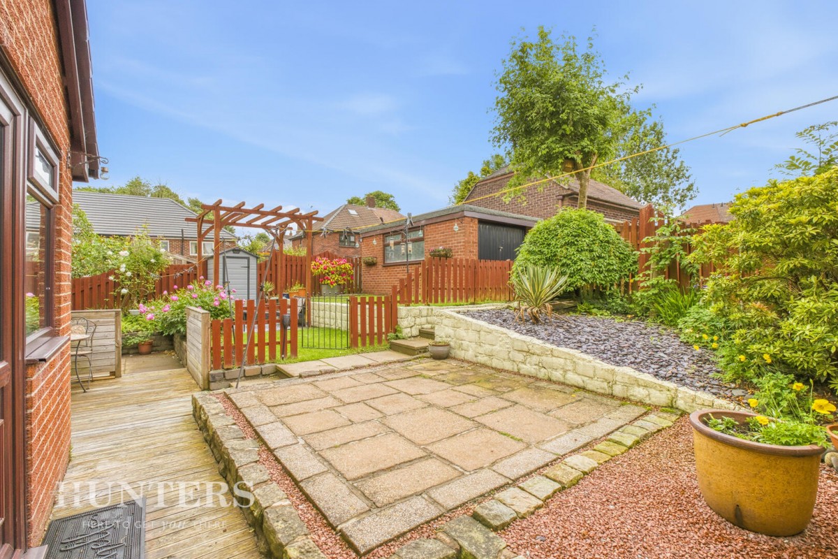 Shore Road, Shore, Littleborough, OL15 9LJ