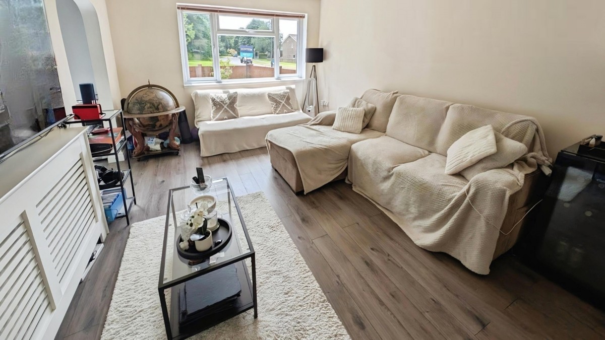 Littledean, Yate, Bristol, BS37 8UJ