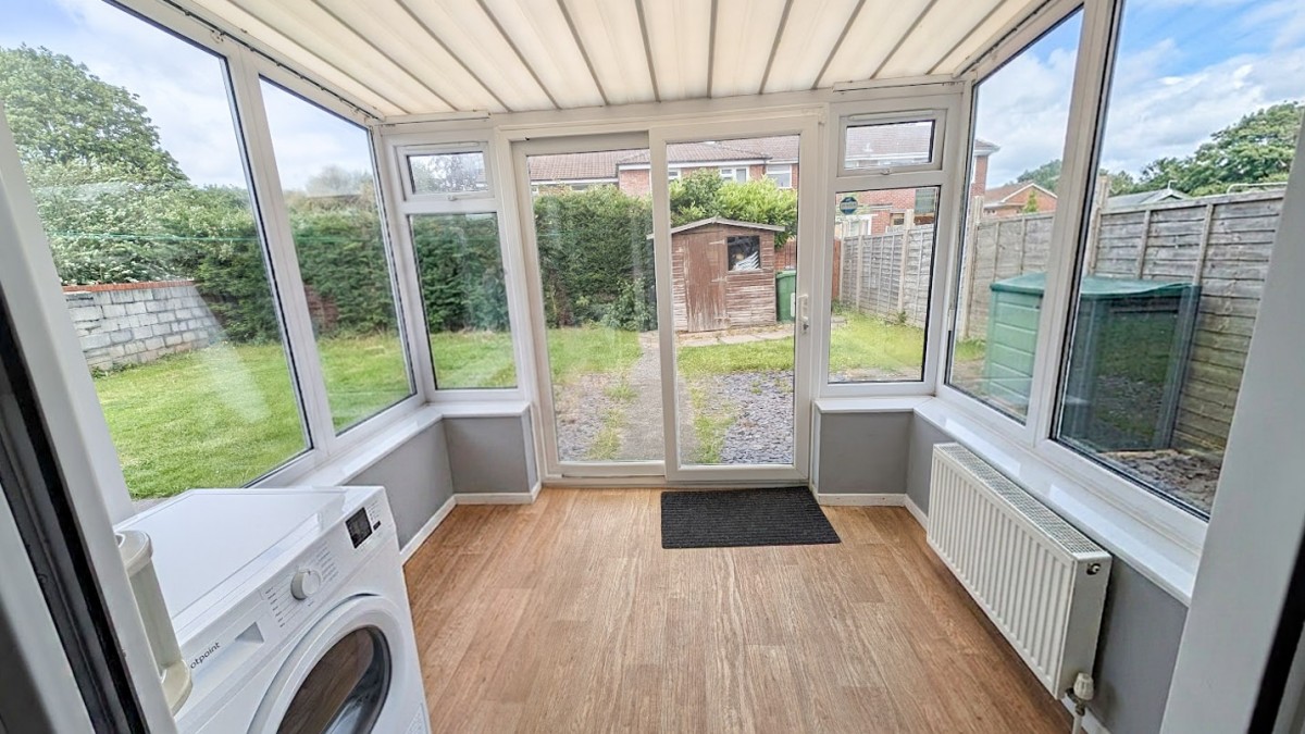 Littledean, Yate, Bristol, BS37 8UJ