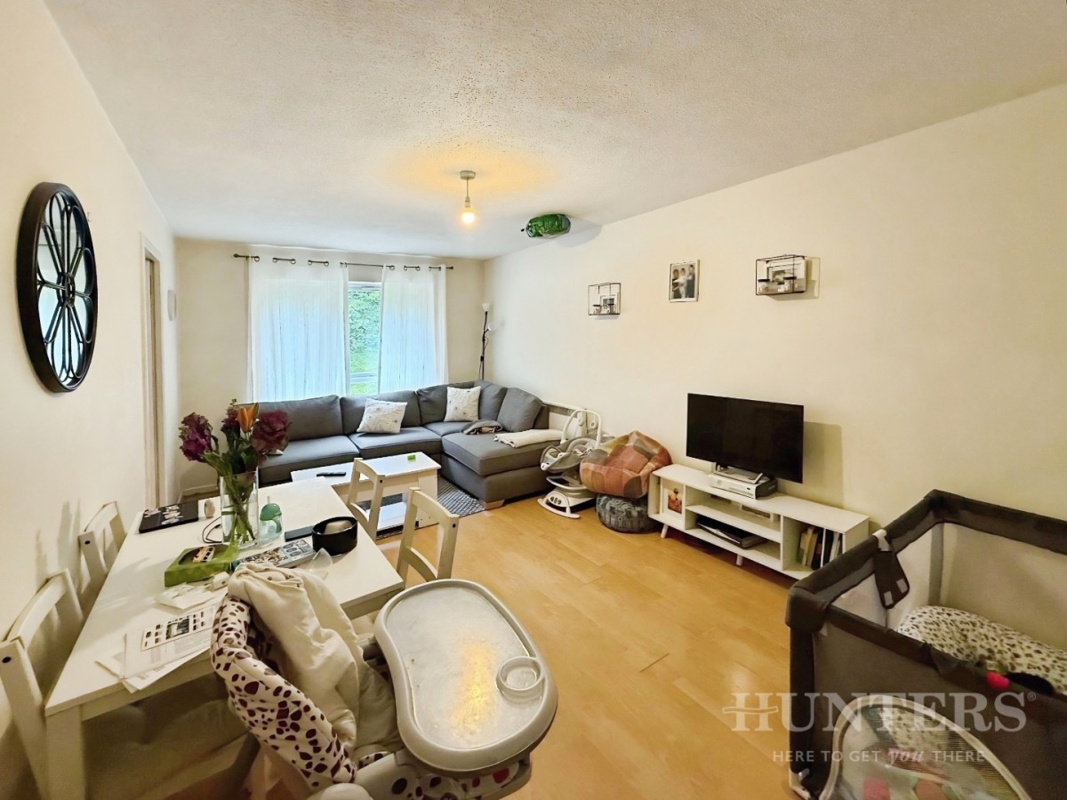 Montana Close, South Croydon, CR2 0AT