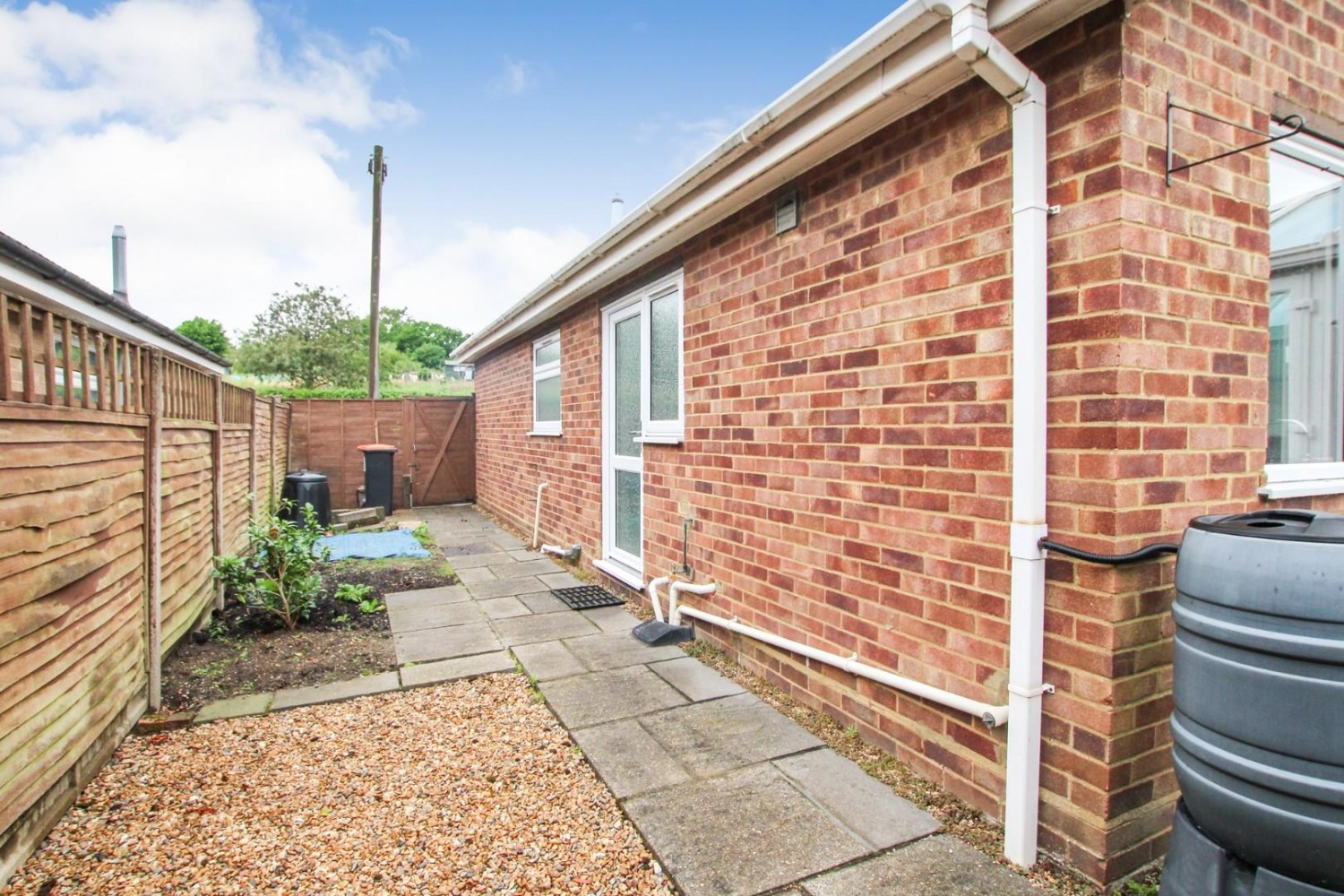 2 bedroom Bungalow for sale in Linslade Road, Heath and Reach, Leighton Buzzard