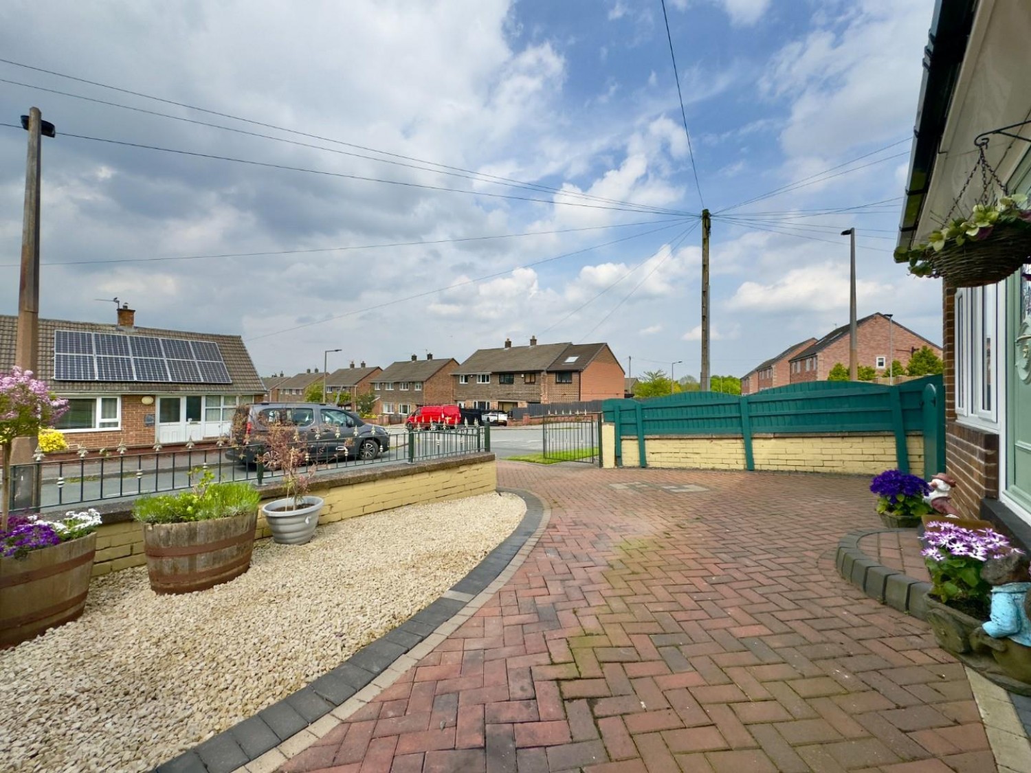 2 bedroom House for sale in Fylde Close, Barnsley
