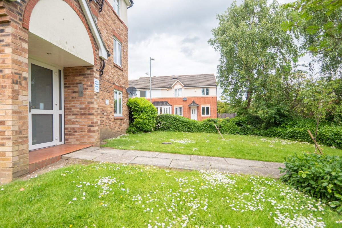 Swinnow Close, Leeds