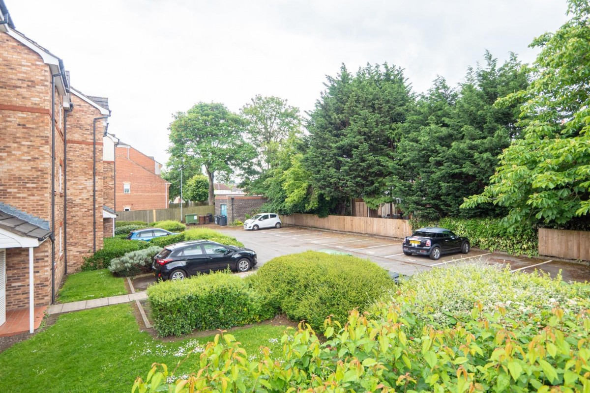 Swinnow Close, Leeds