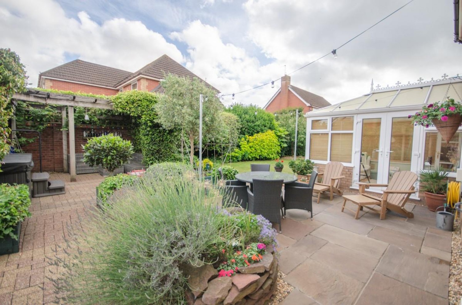 Heathfields, Downend, Bristol, BS16 6HT