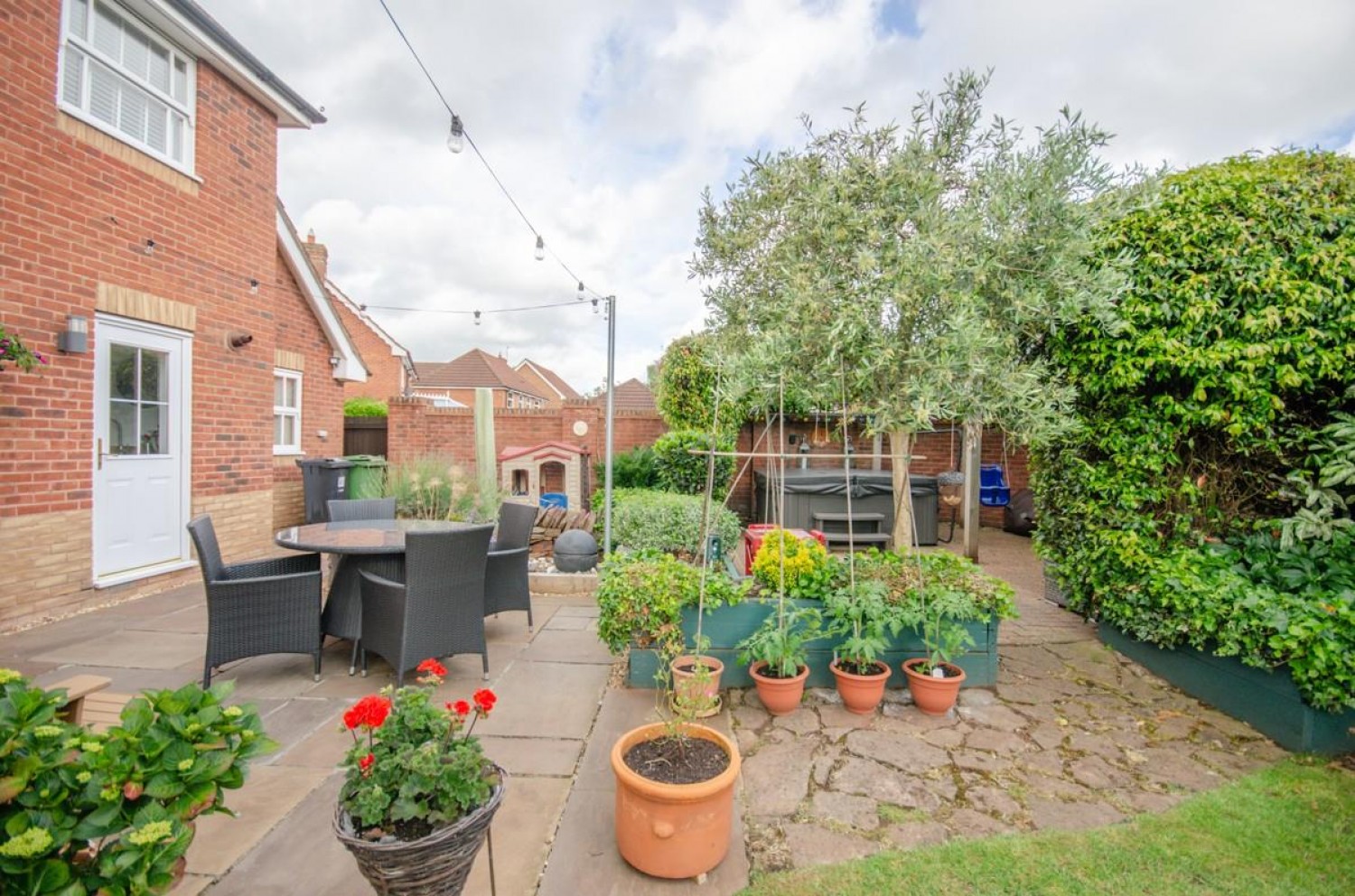 Heathfields, Downend, Bristol, BS16 6HT