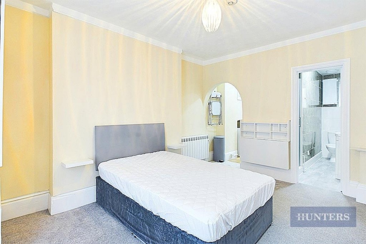 Henstead Road, Southampton, Hampshire, SO15 2DE
