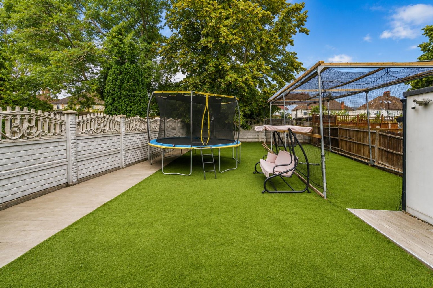 4 bedroom House for sale in Purbeck Avenue, New Malden